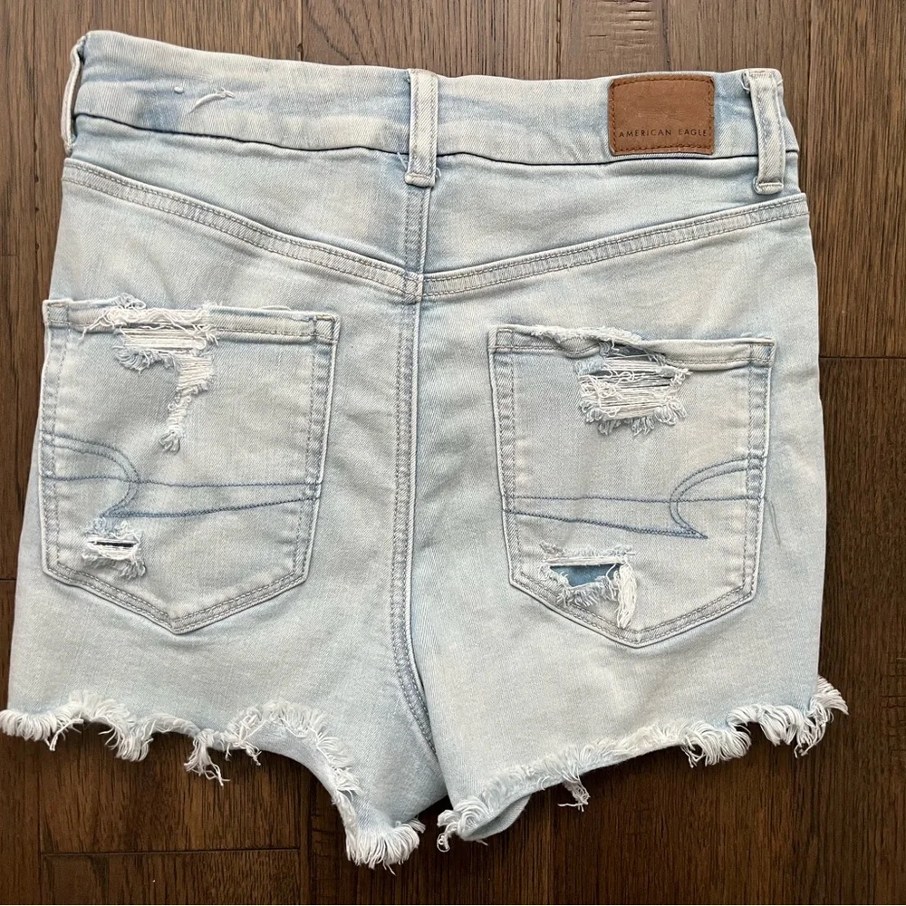 AMERICAN EAGLE Ne(x)t Level Stretch High Rise Distressed Shorts Size 6 - Picture 4 of 7